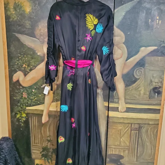 Cinq a sept aziza black multi embroidered kimono jacket robe M/L NWT msrp $795 - Picture 6 of 9